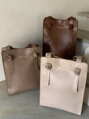 mellow's  A4縦長合皮トートバッグ